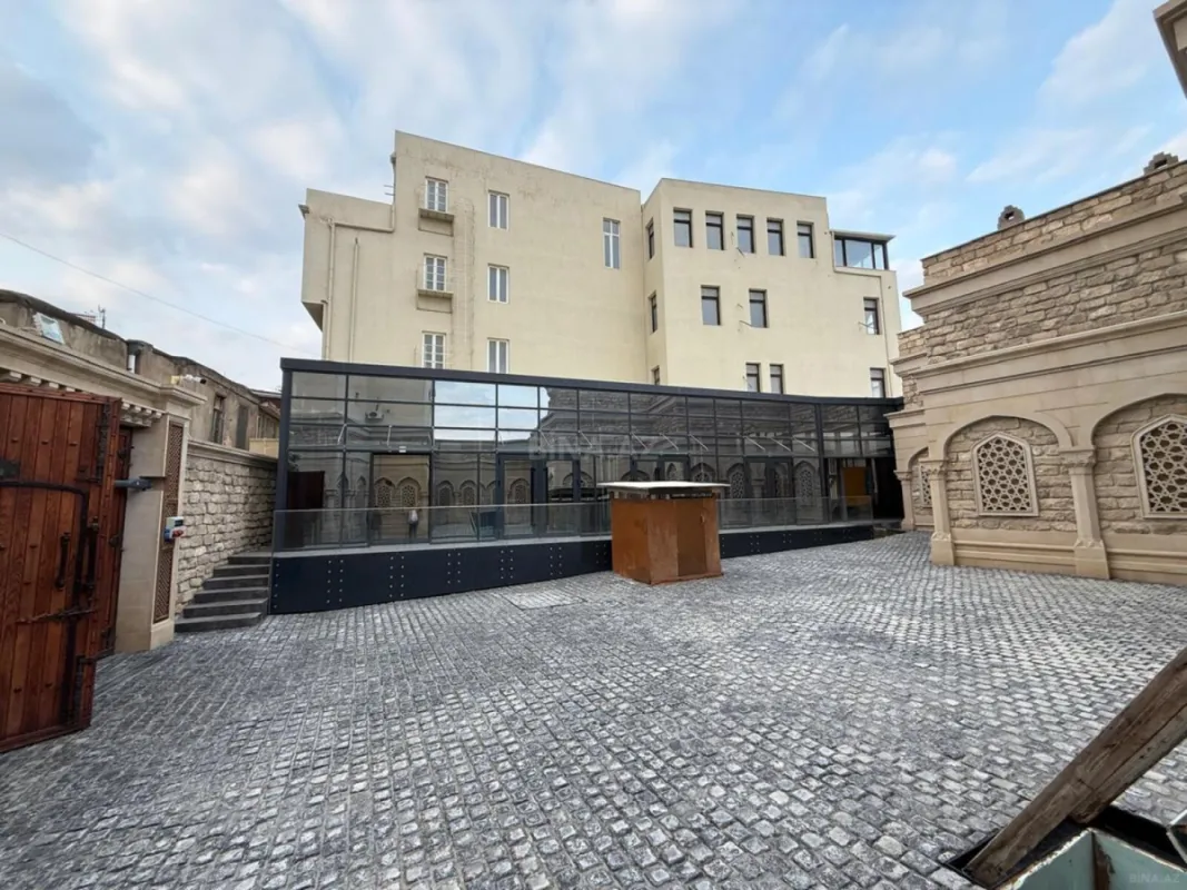 Kirayə verilir obyekt 300 m²