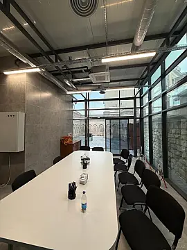 Kirayə verilir obyekt 300 m²