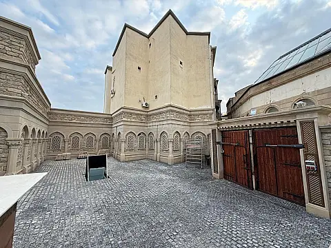 Kirayə verilir obyekt 300 m²