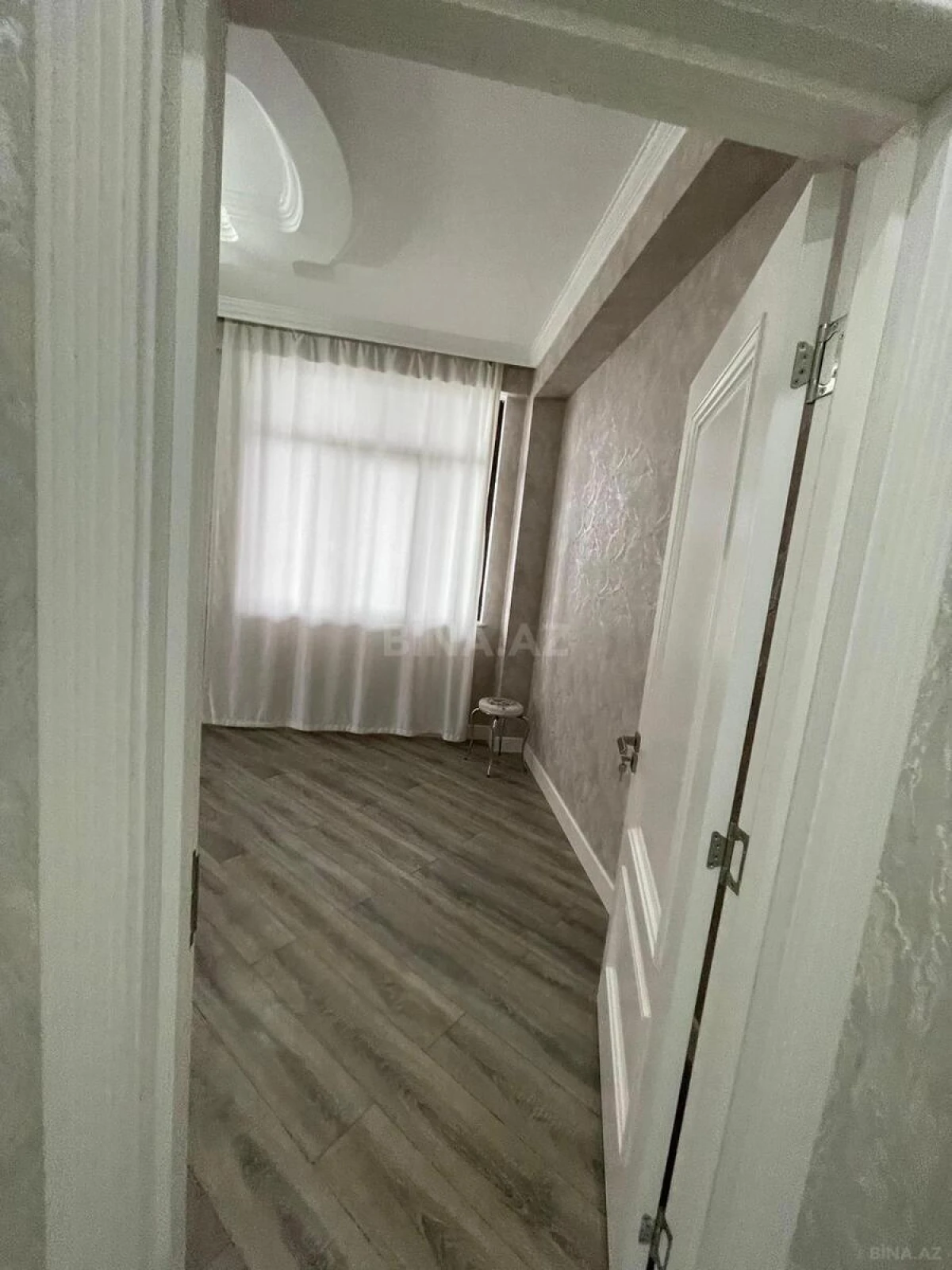 Satılır 3 otaqlı mənzil 130 m²