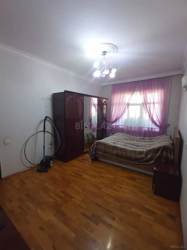 Satılır 5 otaqlı mənzil 120 m²