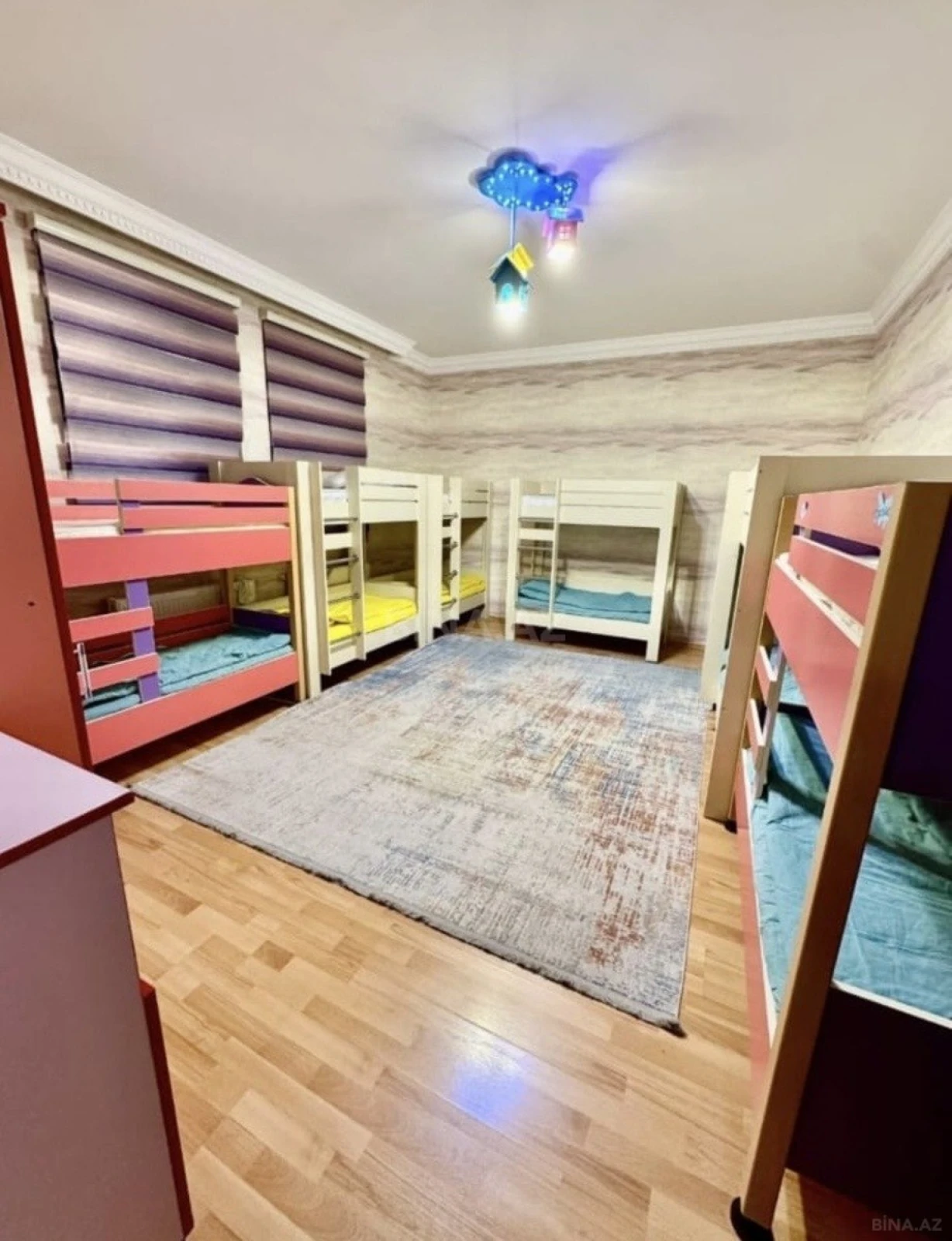 Satılır obyekt 450 m²