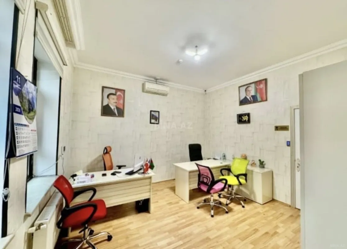 Satılır obyekt 450 m²