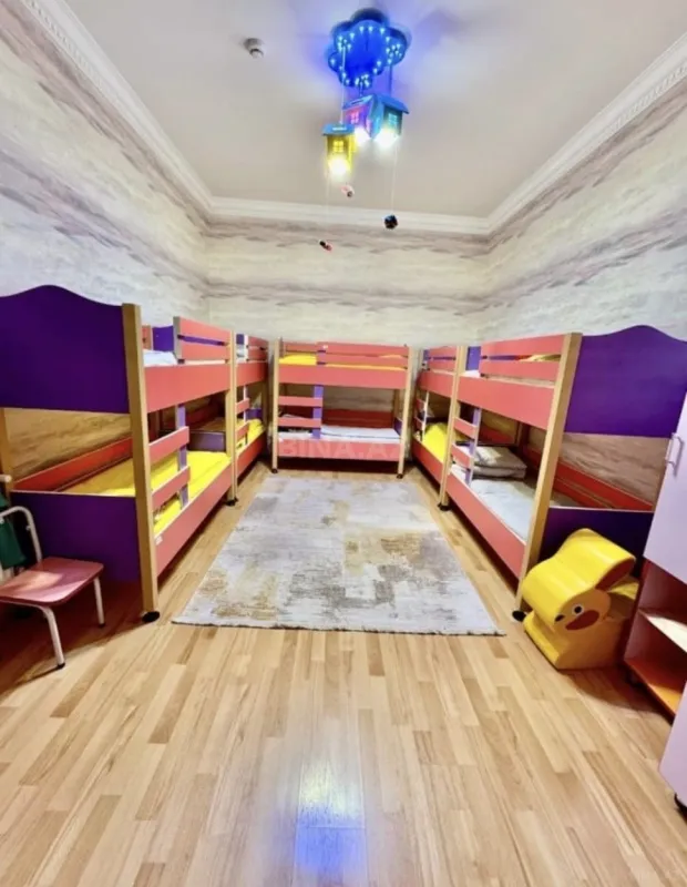 Satılır obyekt 450 m²