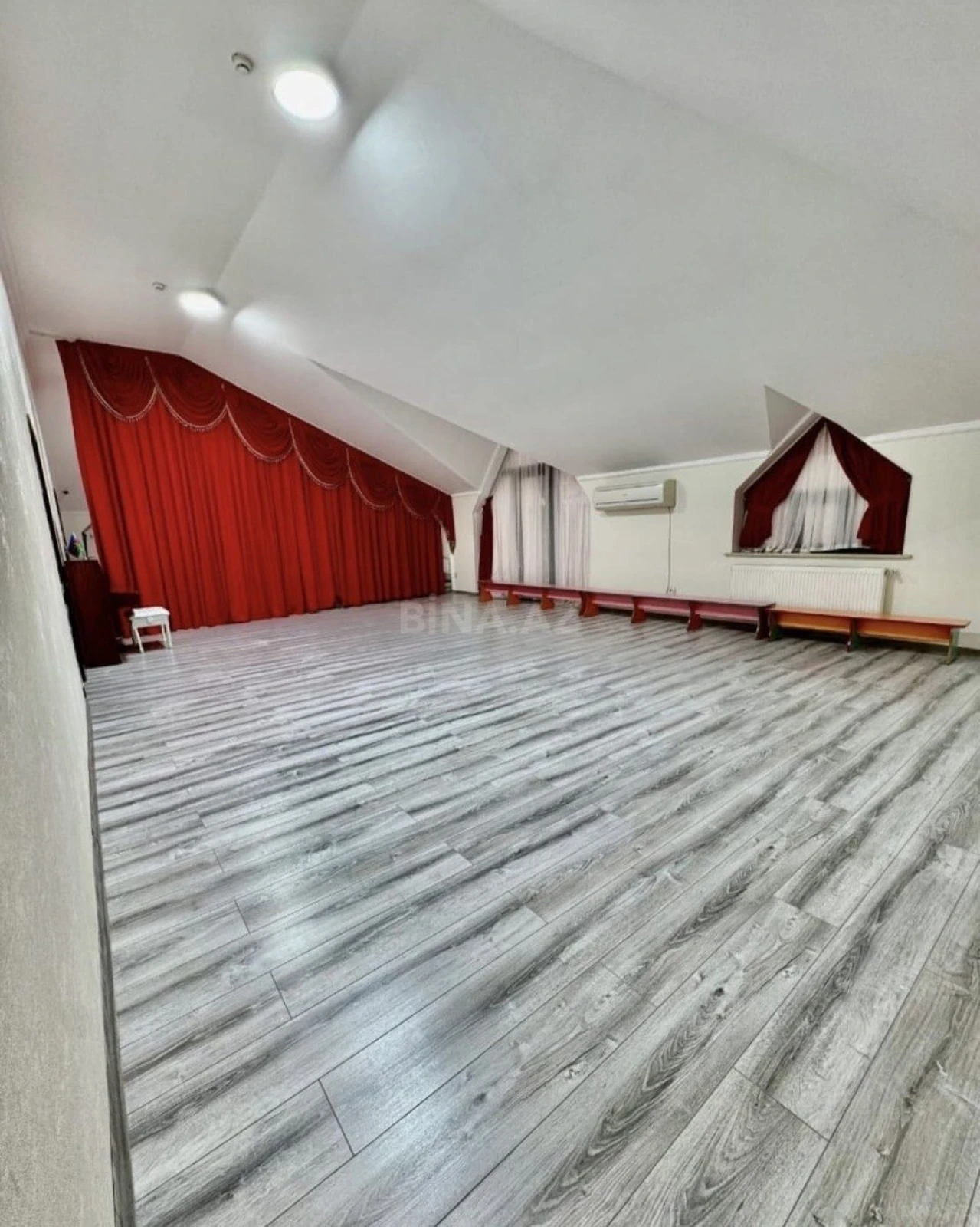 Satılır obyekt 450 m²