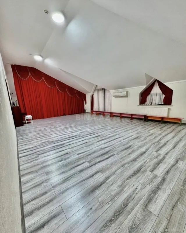 Satılır obyekt 450 m²
