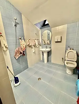 Satılır obyekt 450 m²