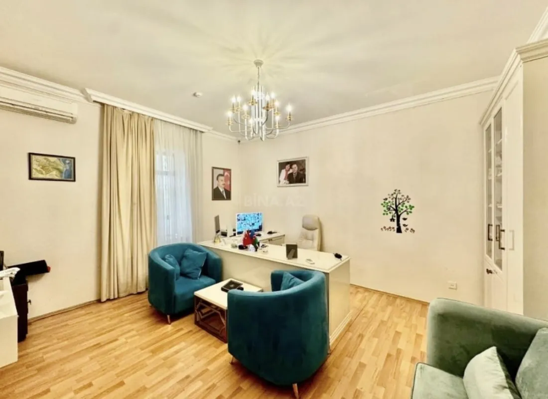 Satılır obyekt 450 m²