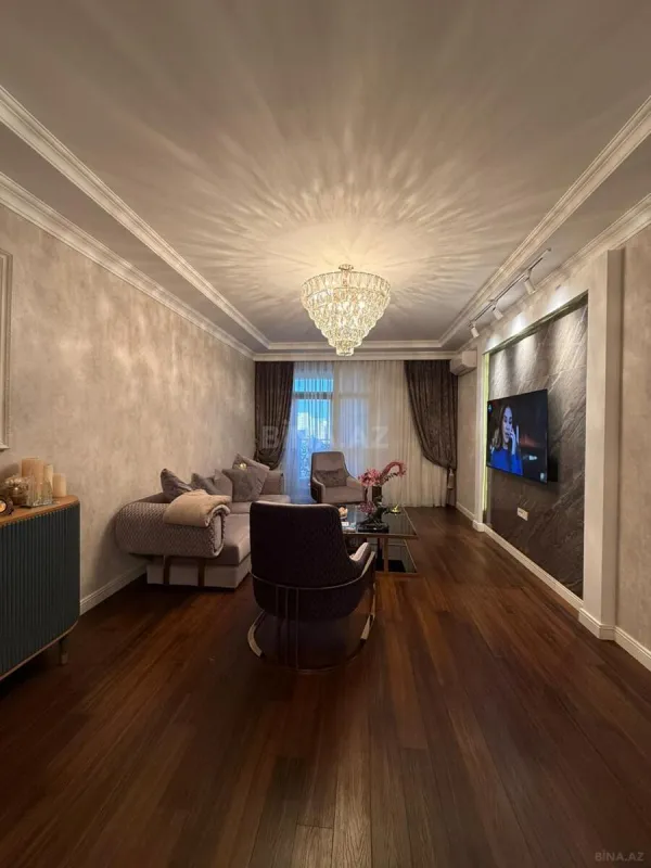 Satılır 3 otaqlı mənzil 138 m²