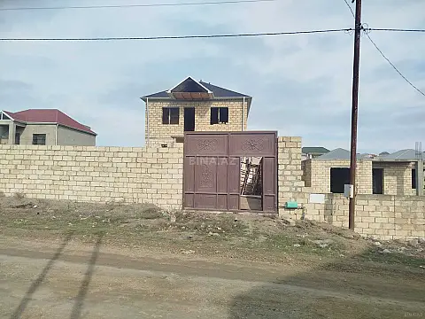 Satılır 5 otaqlı həyət evi 210 m²