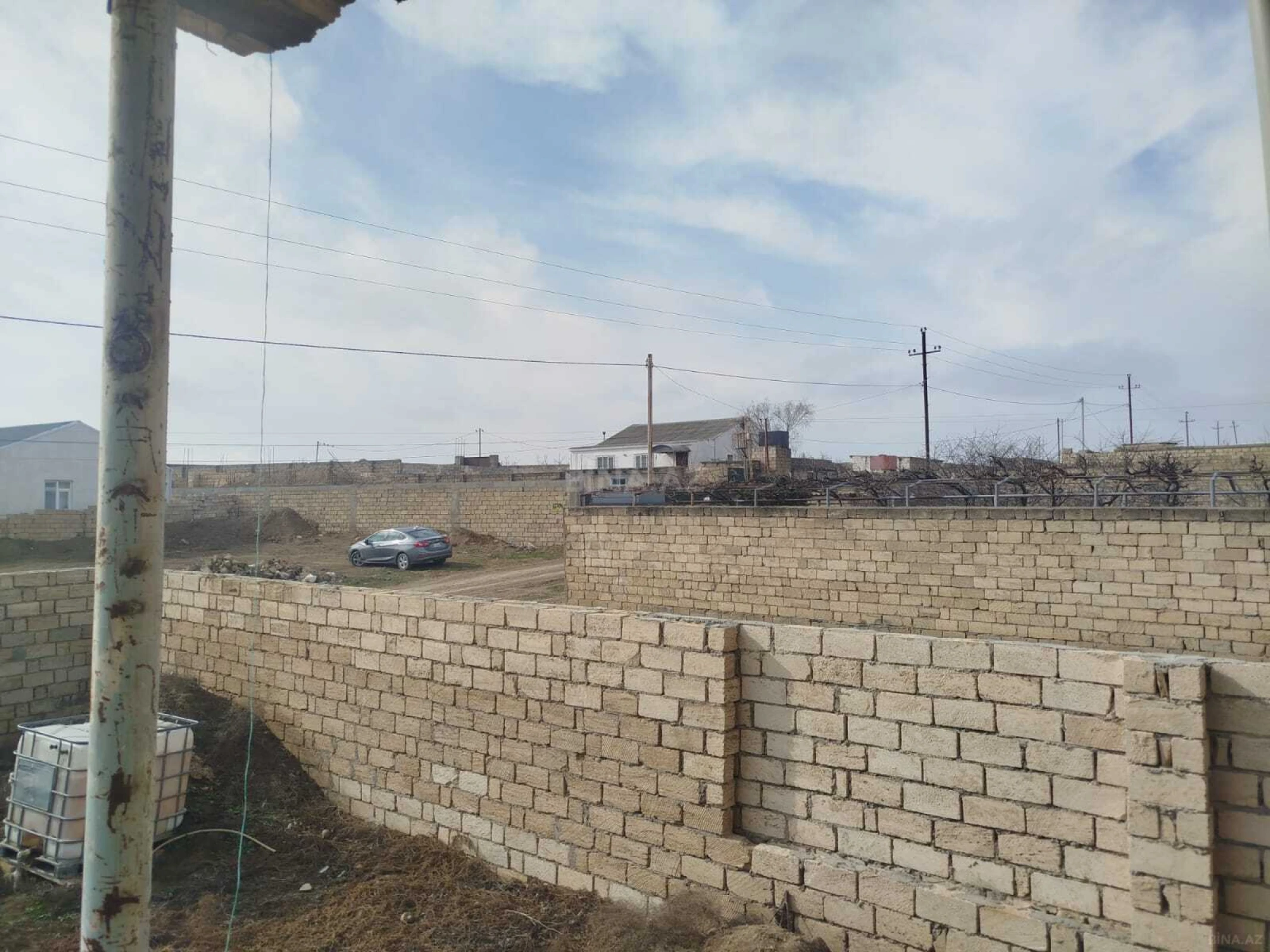 Satılır 5 otaqlı həyət evi 210 m²