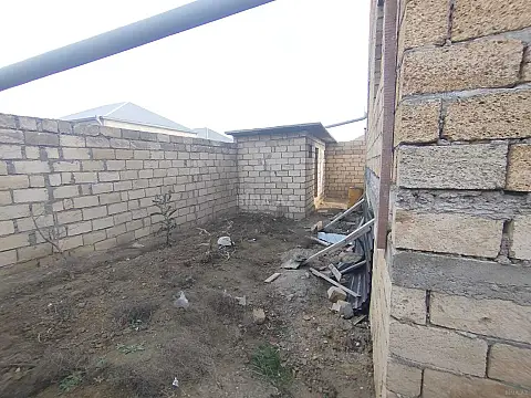 Satılır 5 otaqlı həyət evi 210 m²