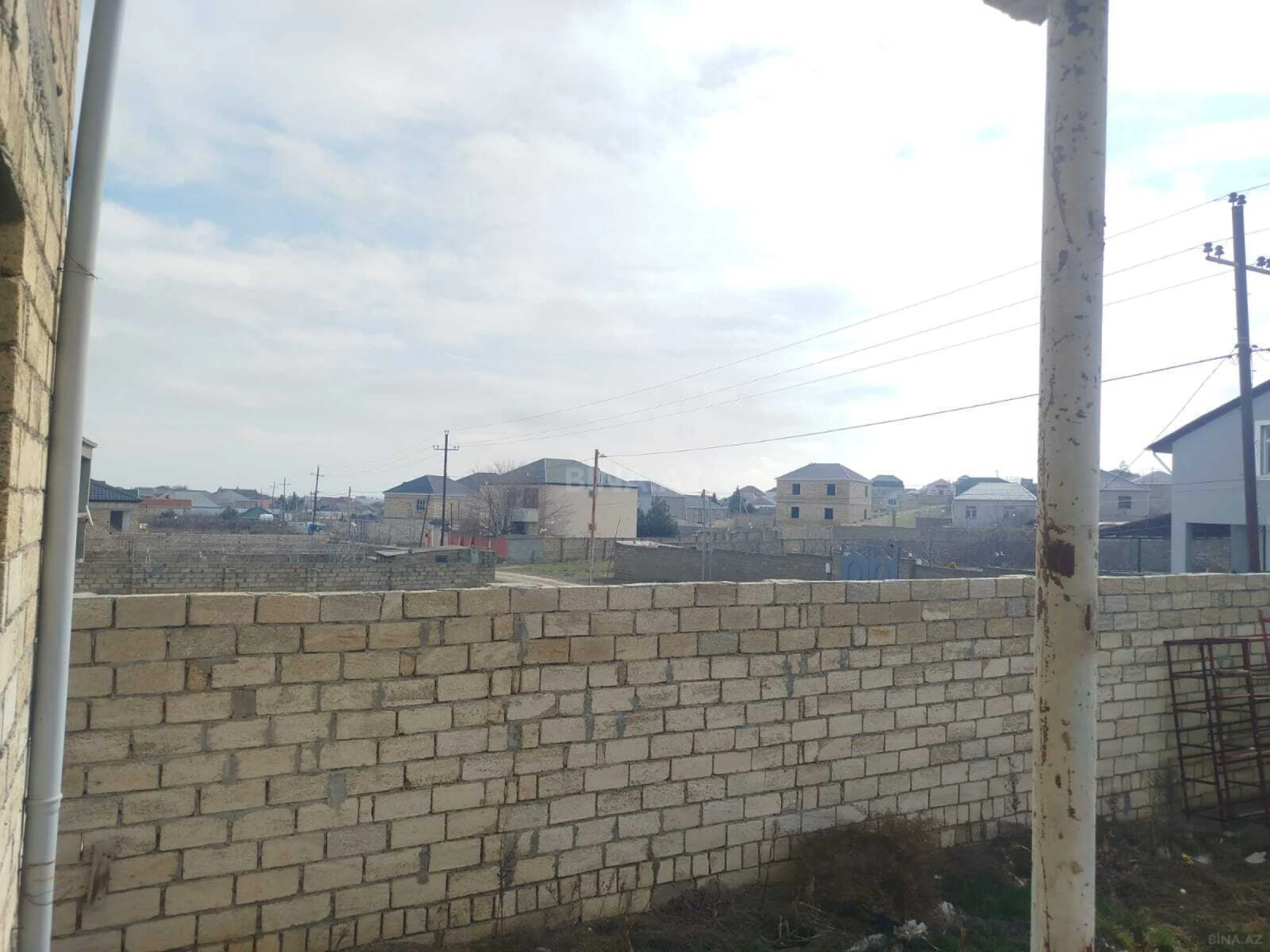 Satılır 5 otaqlı həyət evi 210 m²