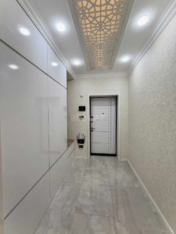 Satılır 3 otaqlı mənzil 147 m²