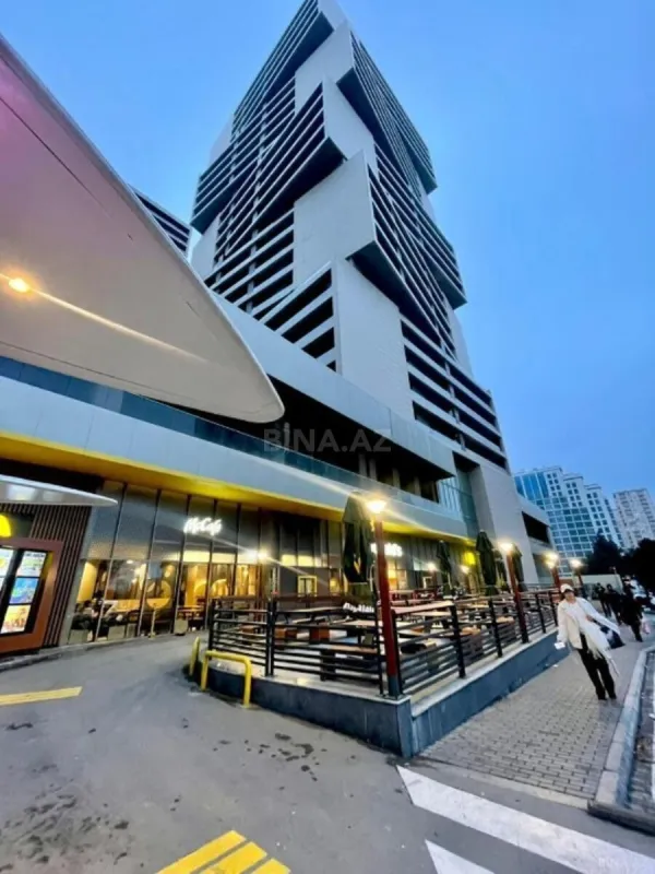 Satılır 3 otaqlı mənzil 147 m²