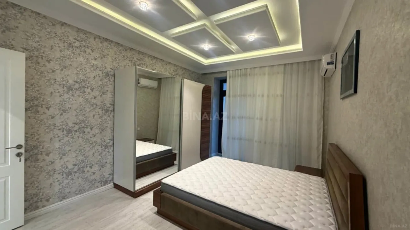 Satılır 3 otaqlı mənzil 147 m²