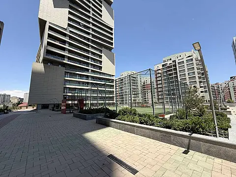 Satılır 3 otaqlı mənzil 147 m²