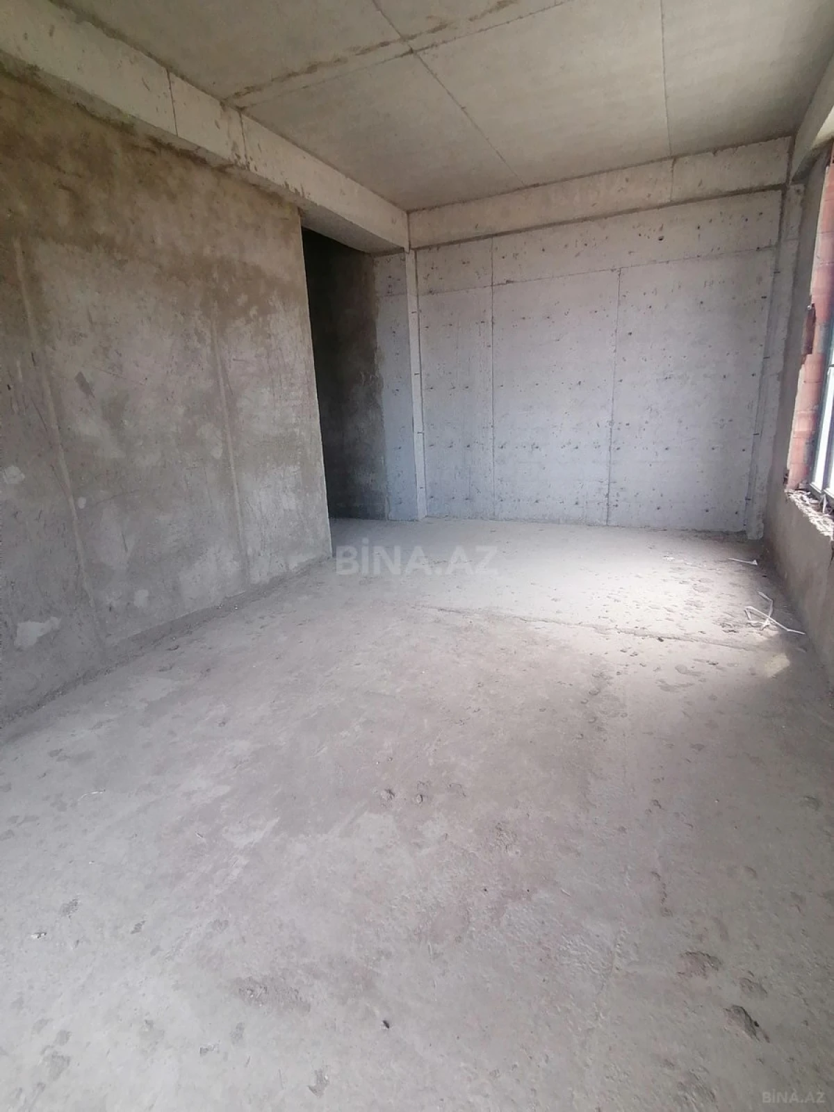 Satılır 3 otaqlı mənzil 99 m²