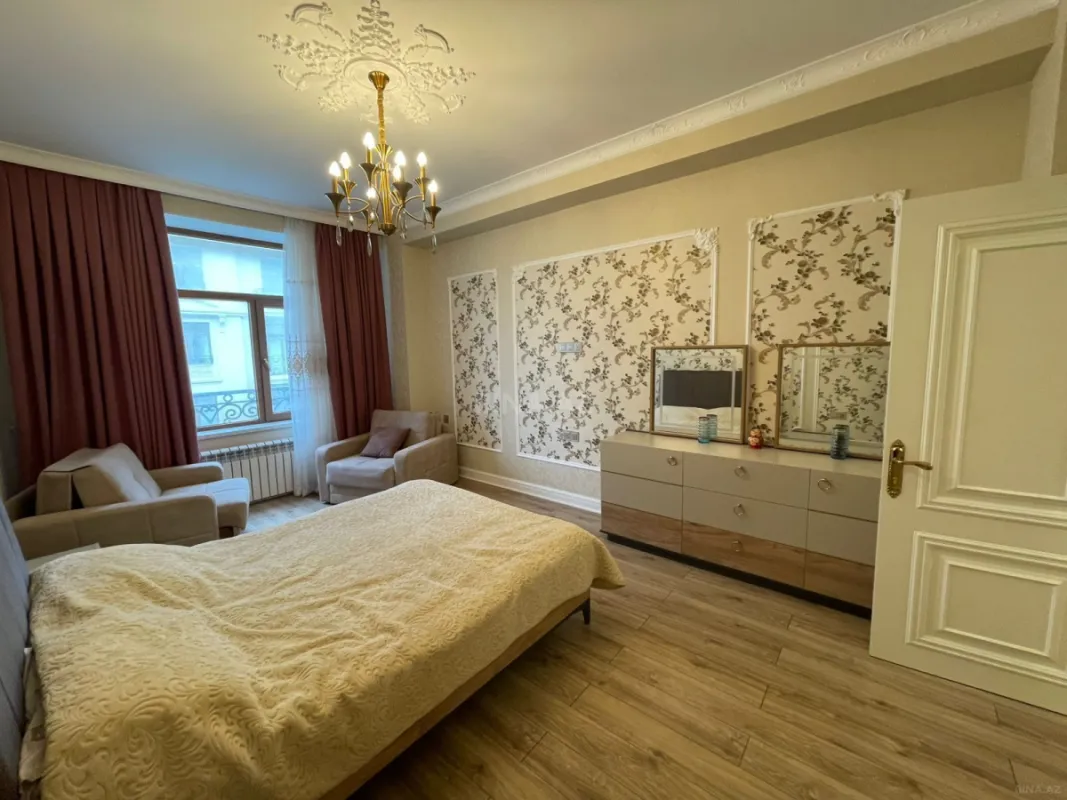 Satılır 2 otaqlı mənzil 94 m²