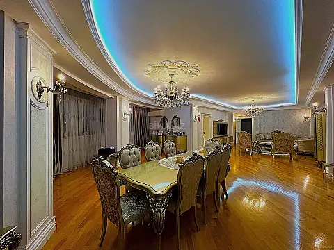 Satılır 4 otaqlı mənzil 210 m² — Bakı 4 otaq 210.00 m²