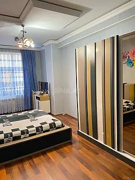 Satılır 3 otaqlı mənzil 118 m²