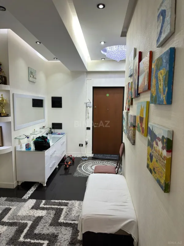 Kirayə verilir 4 otaqlı mənzil 180 m²