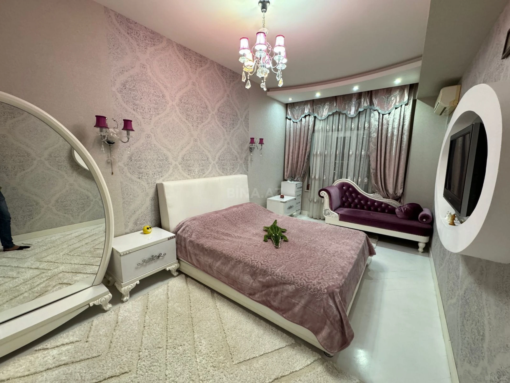 Kirayə verilir 4 otaqlı mənzil 180 m²