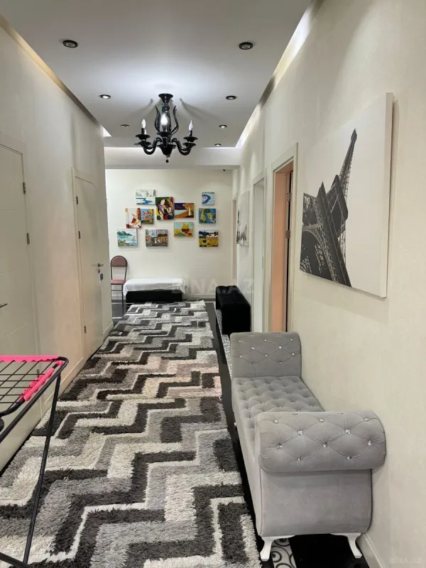 Kirayə verilir 4 otaqlı mənzil 180 m²