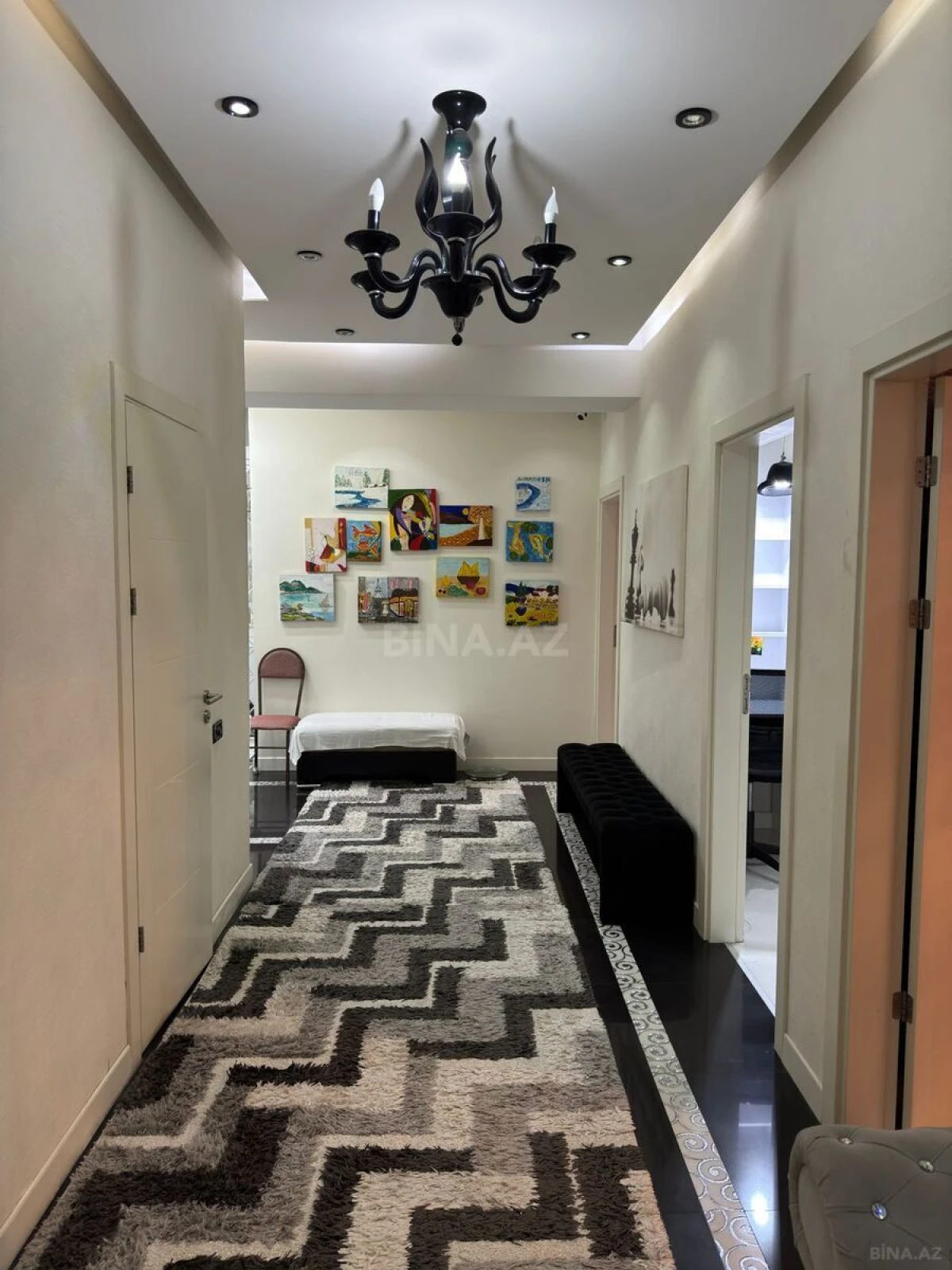 Kirayə verilir 4 otaqlı mənzil 180 m²