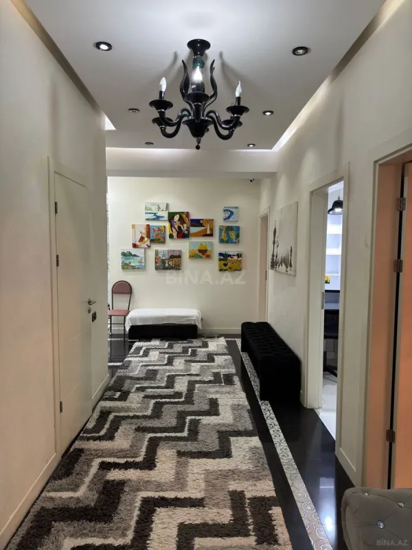 Kirayə verilir 4 otaqlı mənzil 180 m²