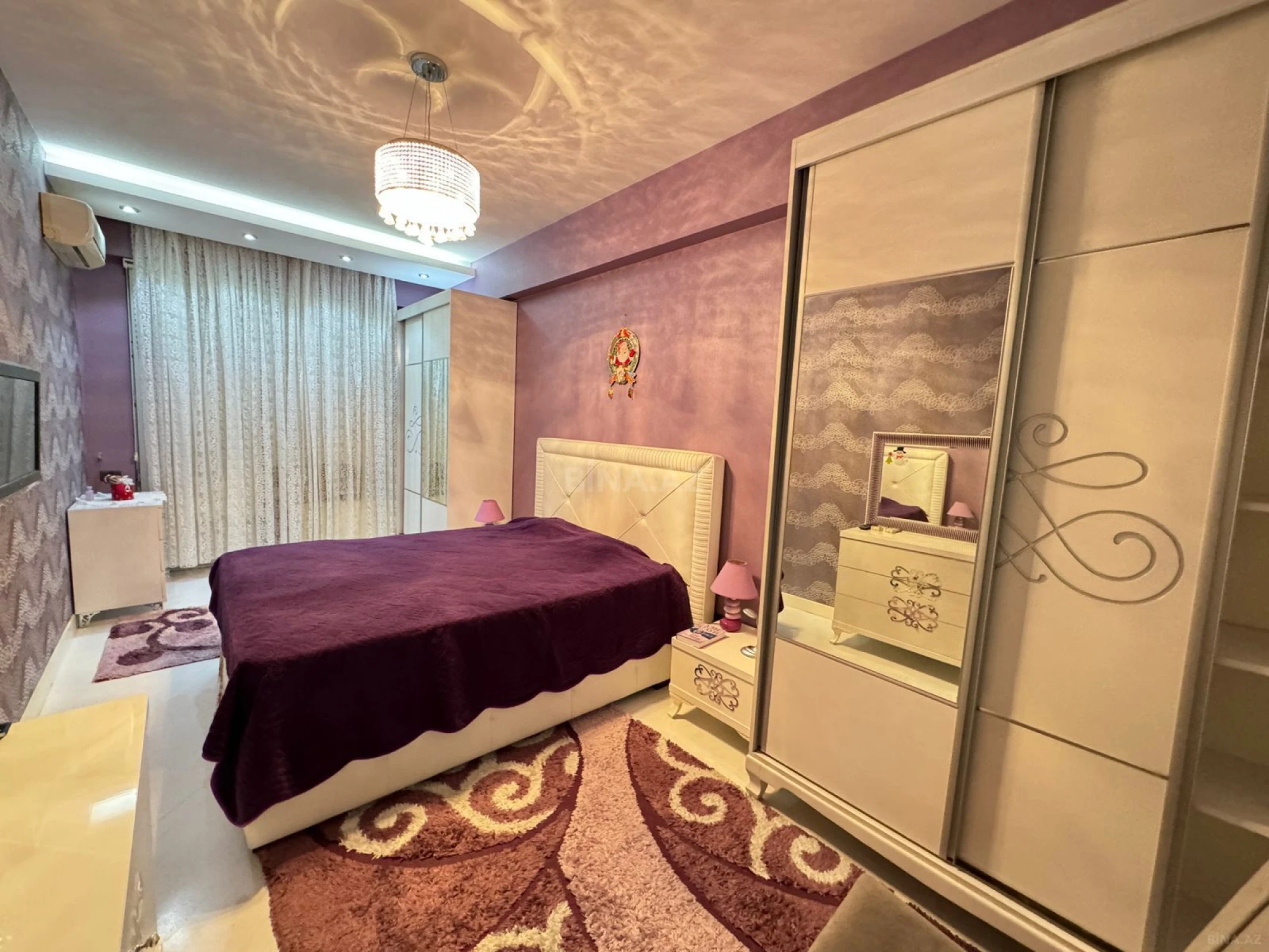 Kirayə verilir 4 otaqlı mənzil 180 m²