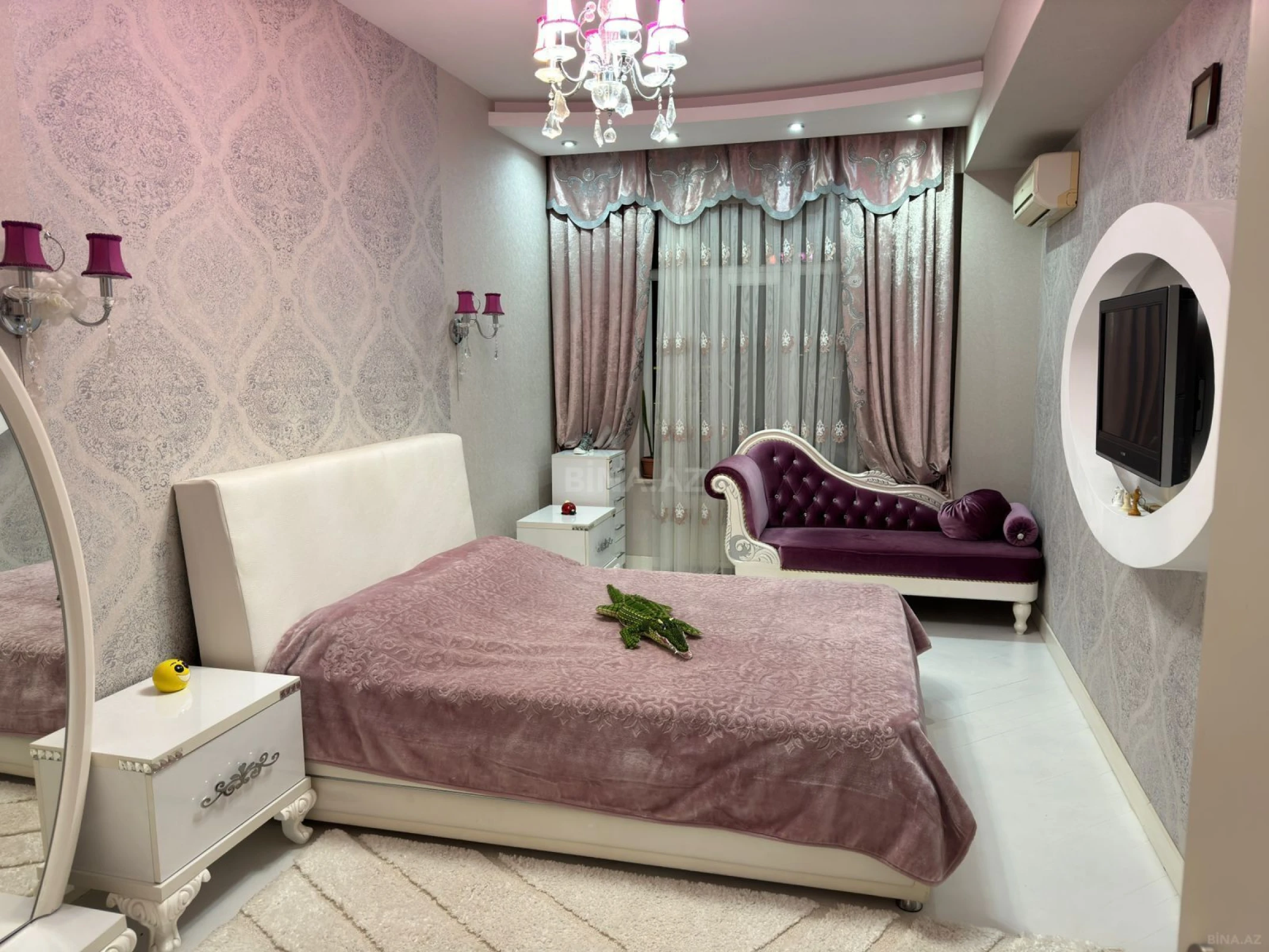 Kirayə verilir 4 otaqlı mənzil 180 m²