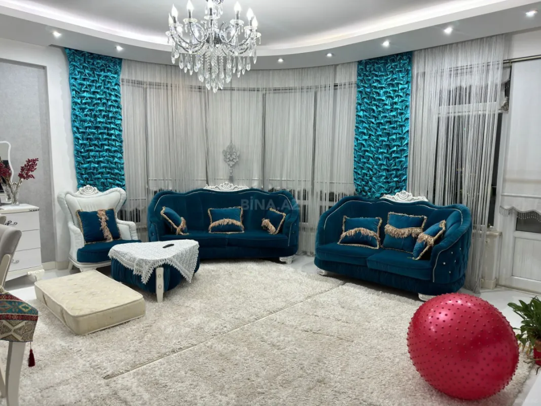 Kirayə verilir 4 otaqlı mənzil 180 m²