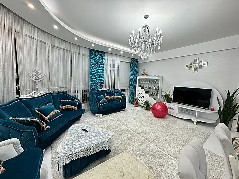 Kirayə verilir 4 otaqlı mənzil 180 m²