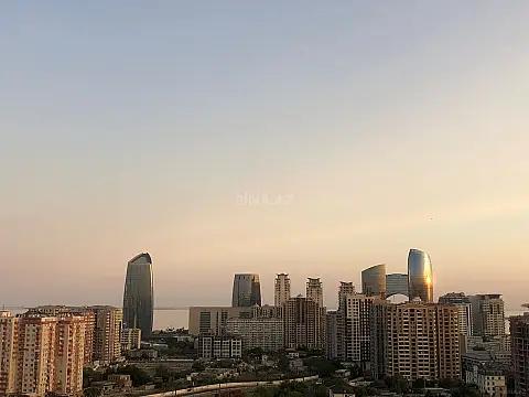 Kirayə verilir 4 otaqlı mənzil 180 m²