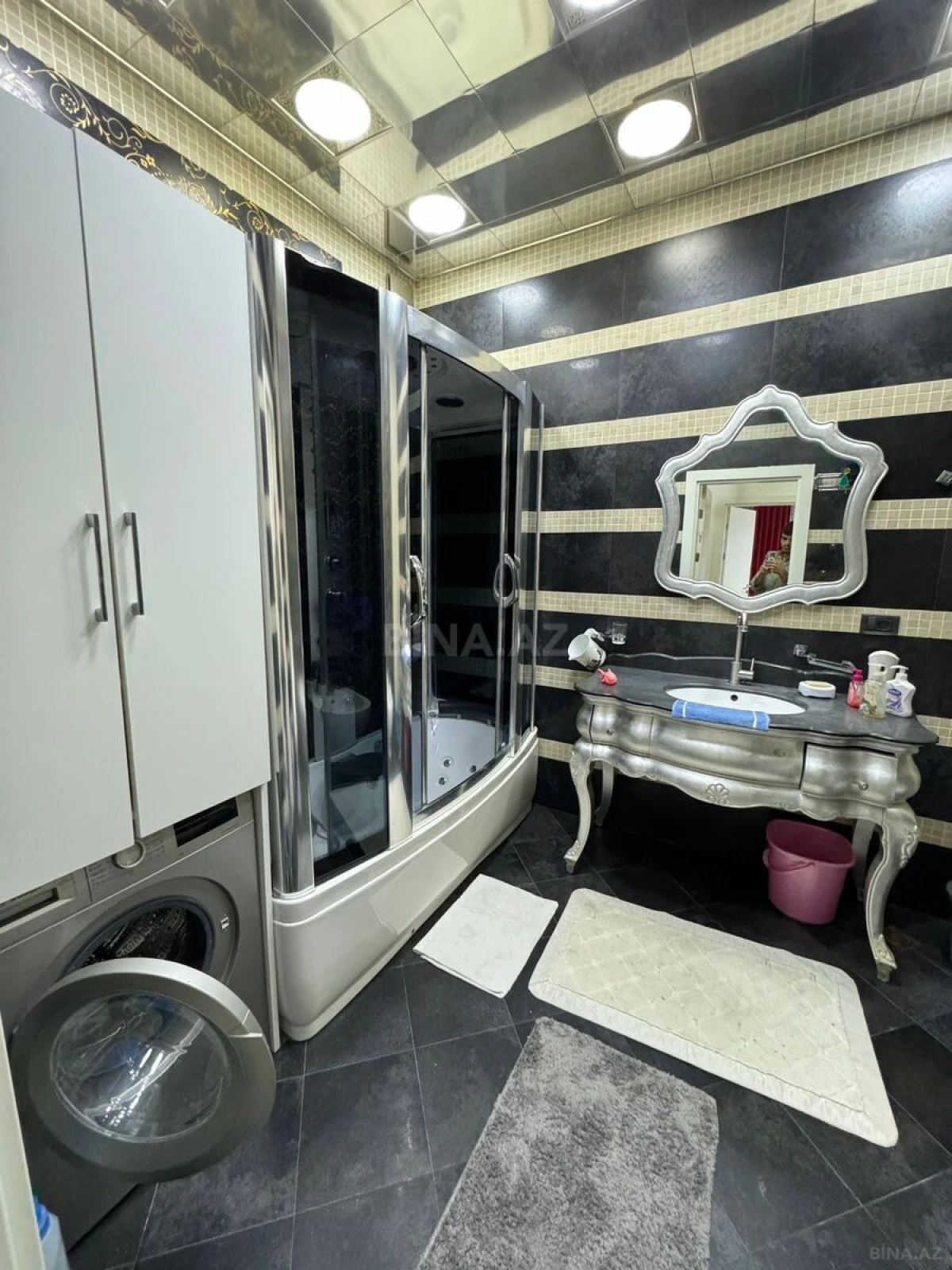 Kirayə verilir 4 otaqlı mənzil 180 m²