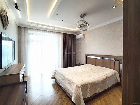 Satılır 3 otaqlı mənzil 150 m²