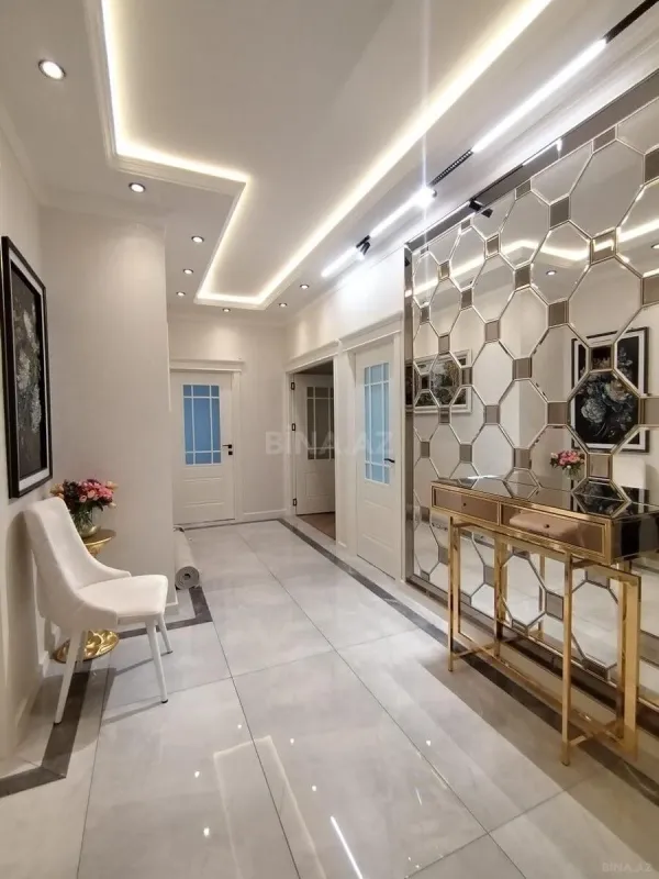 Satılır 3 otaqlı mənzil 150 m²