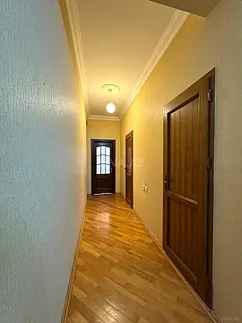 Satılır 3 otaqlı mənzil 122 m²