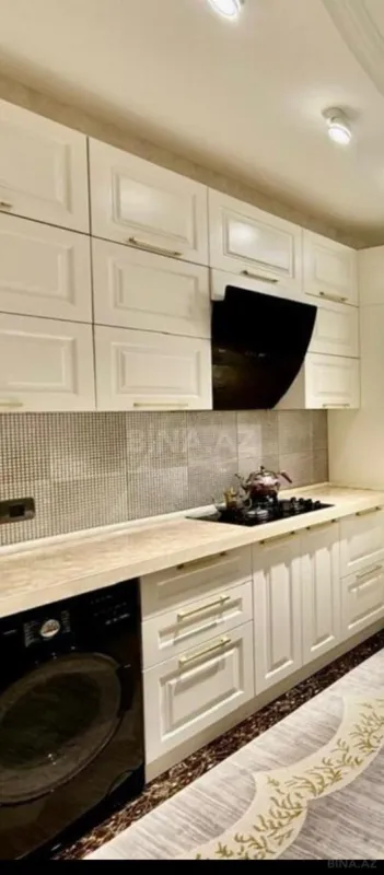 Satılır 3 otaqlı mənzil 150 m²