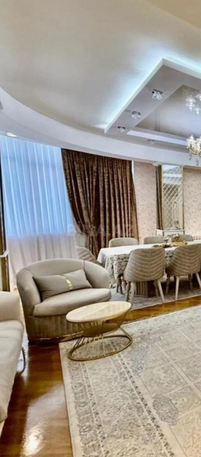 Satılır 3 otaqlı mənzil 150 m²