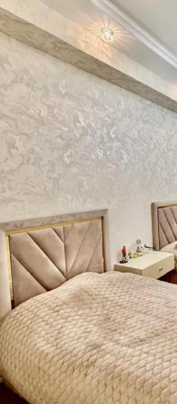 Satılır 3 otaqlı mənzil 150 m²