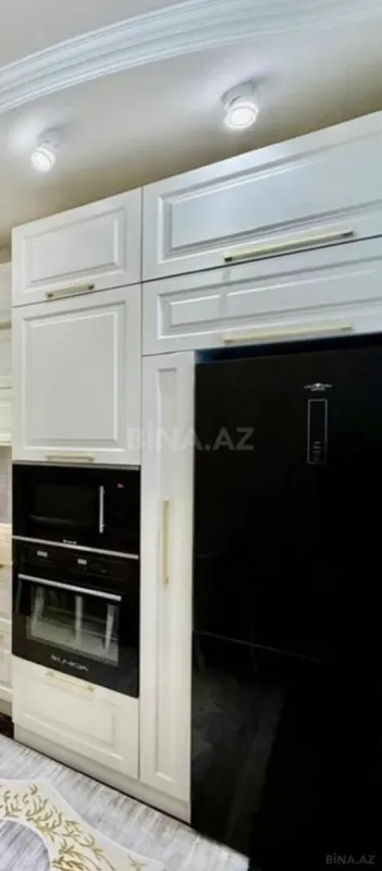 Satılır 3 otaqlı mənzil 150 m²