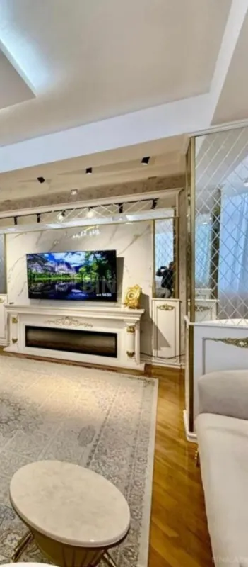 Satılır 3 otaqlı mənzil 150 m²