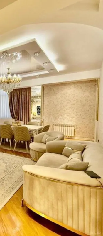 Satılır 3 otaqlı mənzil 150 m²