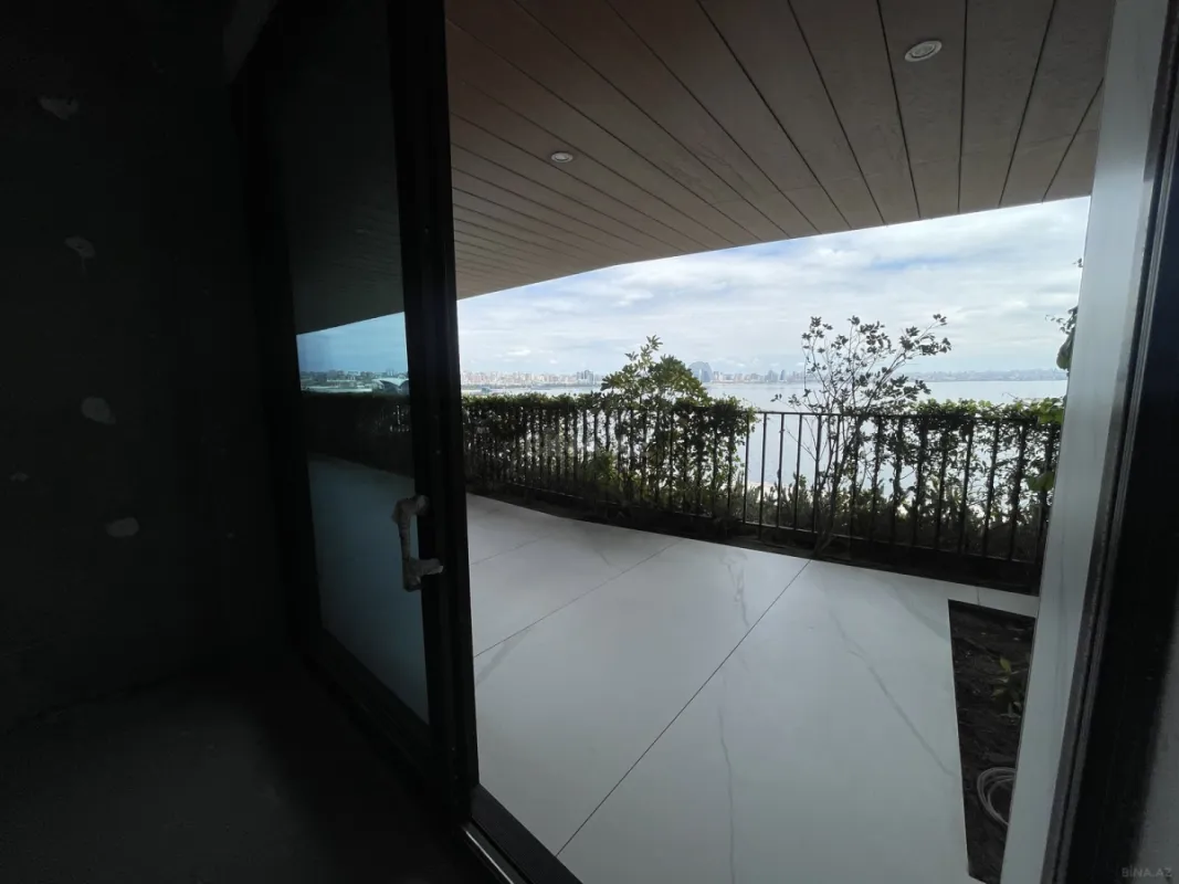 Satılır 3 otaqlı mənzil 249 m²