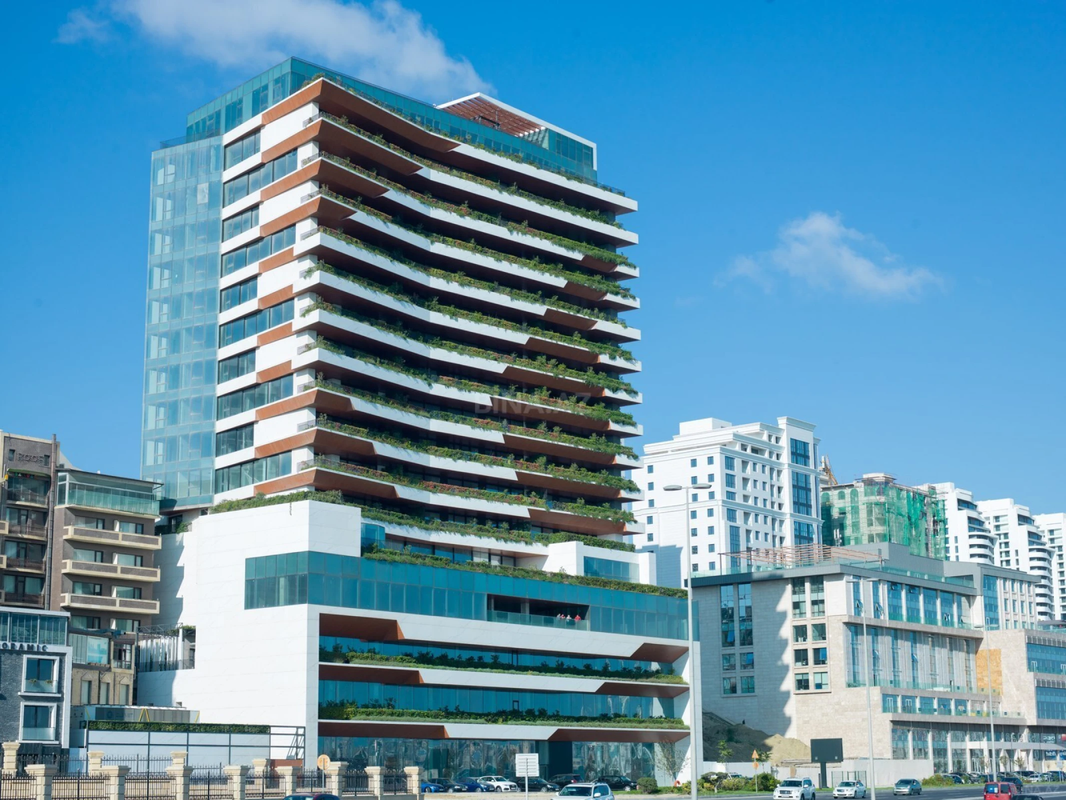 Satılır 3 otaqlı mənzil 249 m²