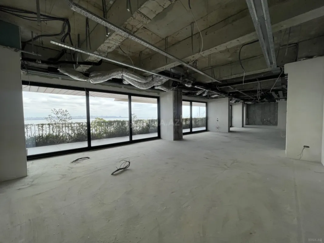 Satılır 3 otaqlı mənzil 249 m²