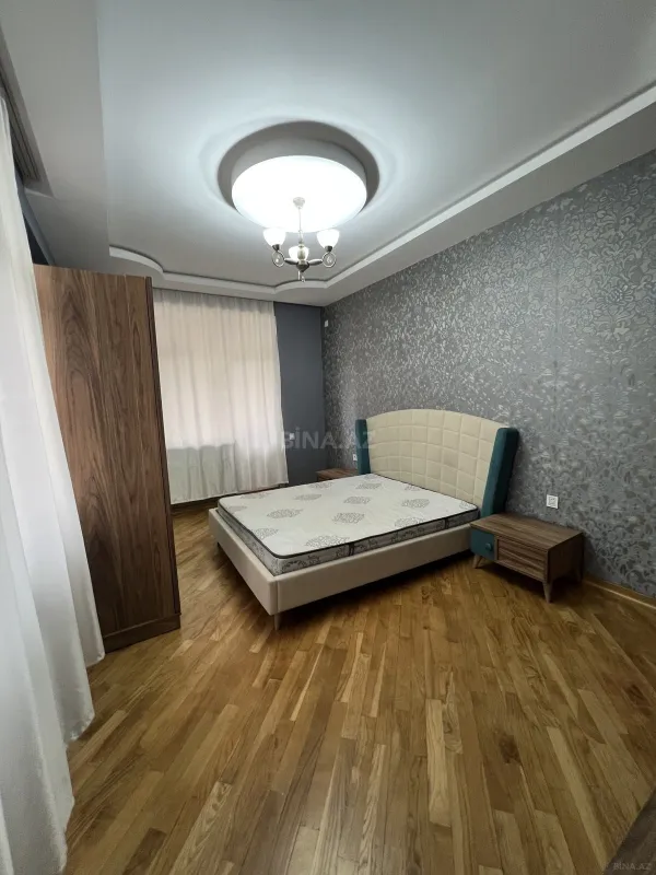 Kirayə verilir 2 otaqlı mənzil 110 m²