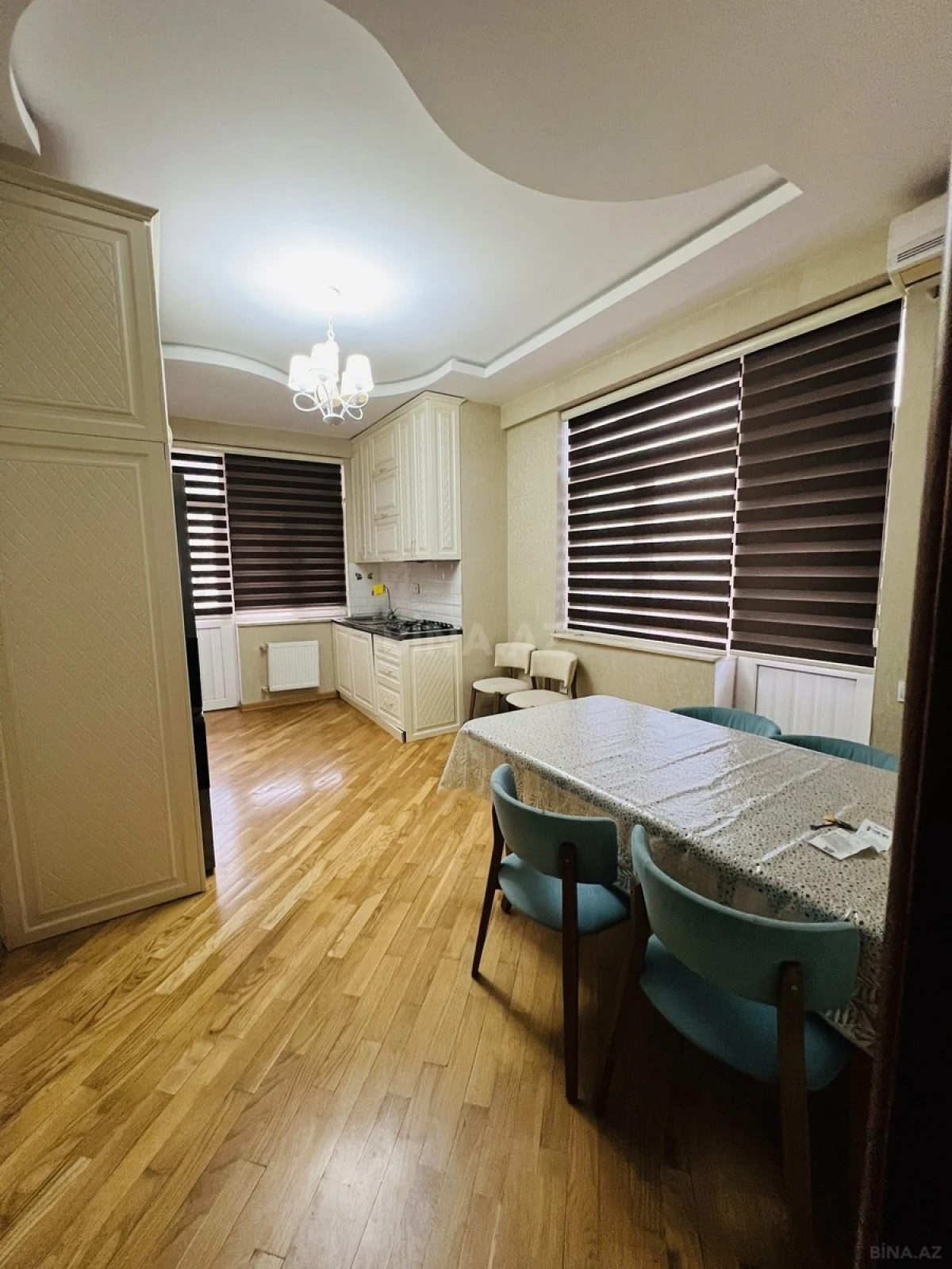 Kirayə verilir 2 otaqlı mənzil 110 m²